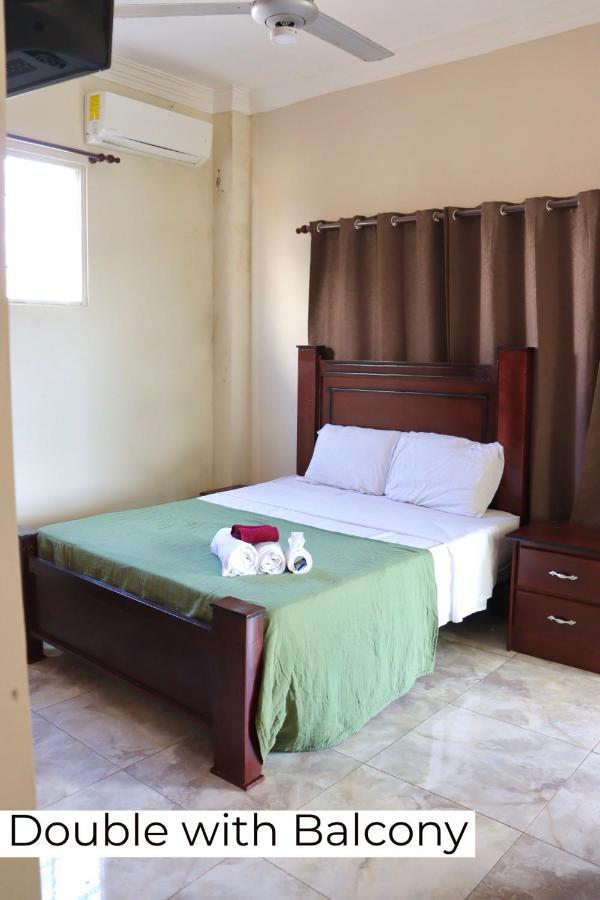 Hotel Enrique II Zona Colonial Vista Al Malecon ซานโตโดมิงโก ภายนอก รูปภาพ