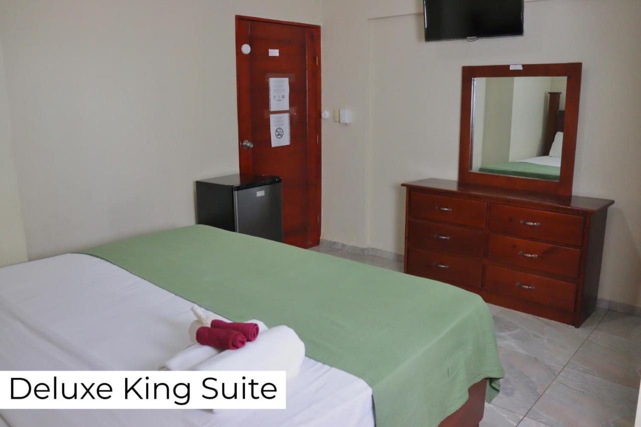 Hotel Enrique II Zona Colonial Vista Al Malecon ซานโตโดมิงโก ภายนอก รูปภาพ