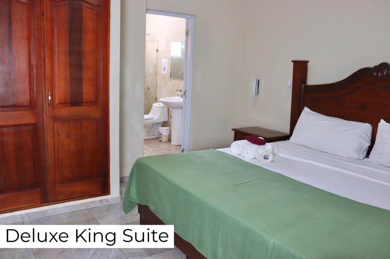 Hotel Enrique II Zona Colonial Vista Al Malecon ซานโตโดมิงโก ภายนอก รูปภาพ
