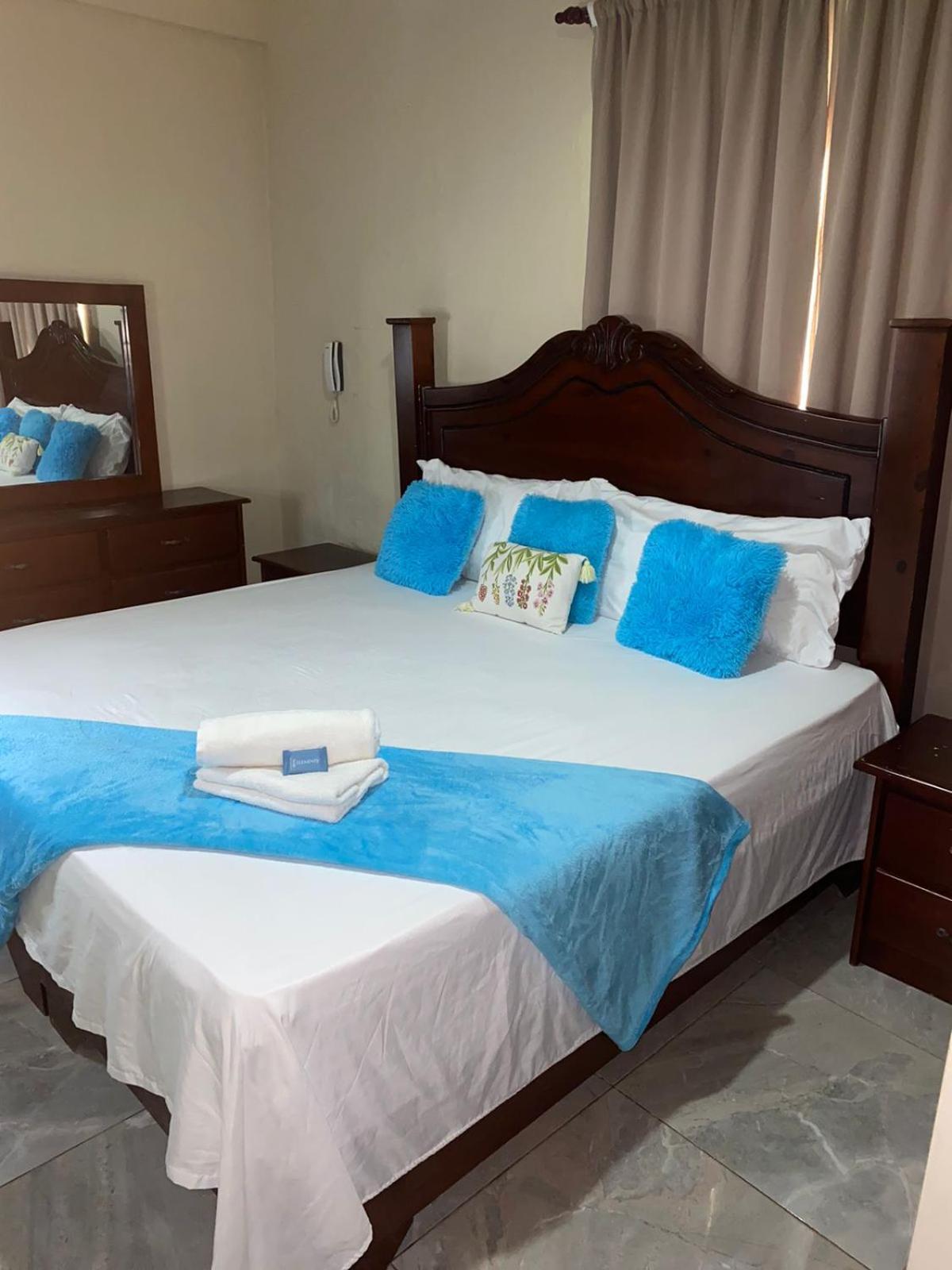 Hotel Enrique II Zona Colonial Vista Al Malecon ซานโตโดมิงโก ภายนอก รูปภาพ